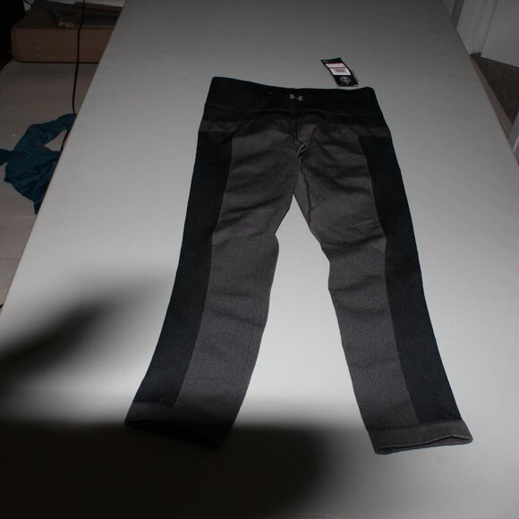 Under Armour Vanish Seamles Crops Siize XS New - Picture 6 of 6